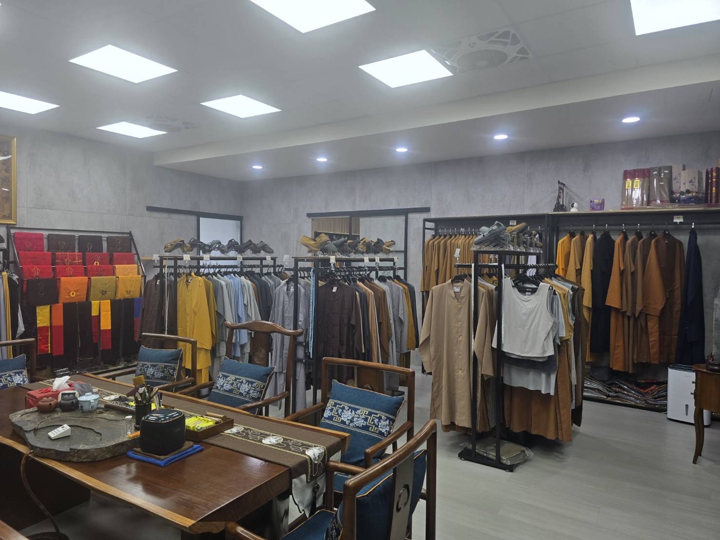 嵘泰台灣大園展廳